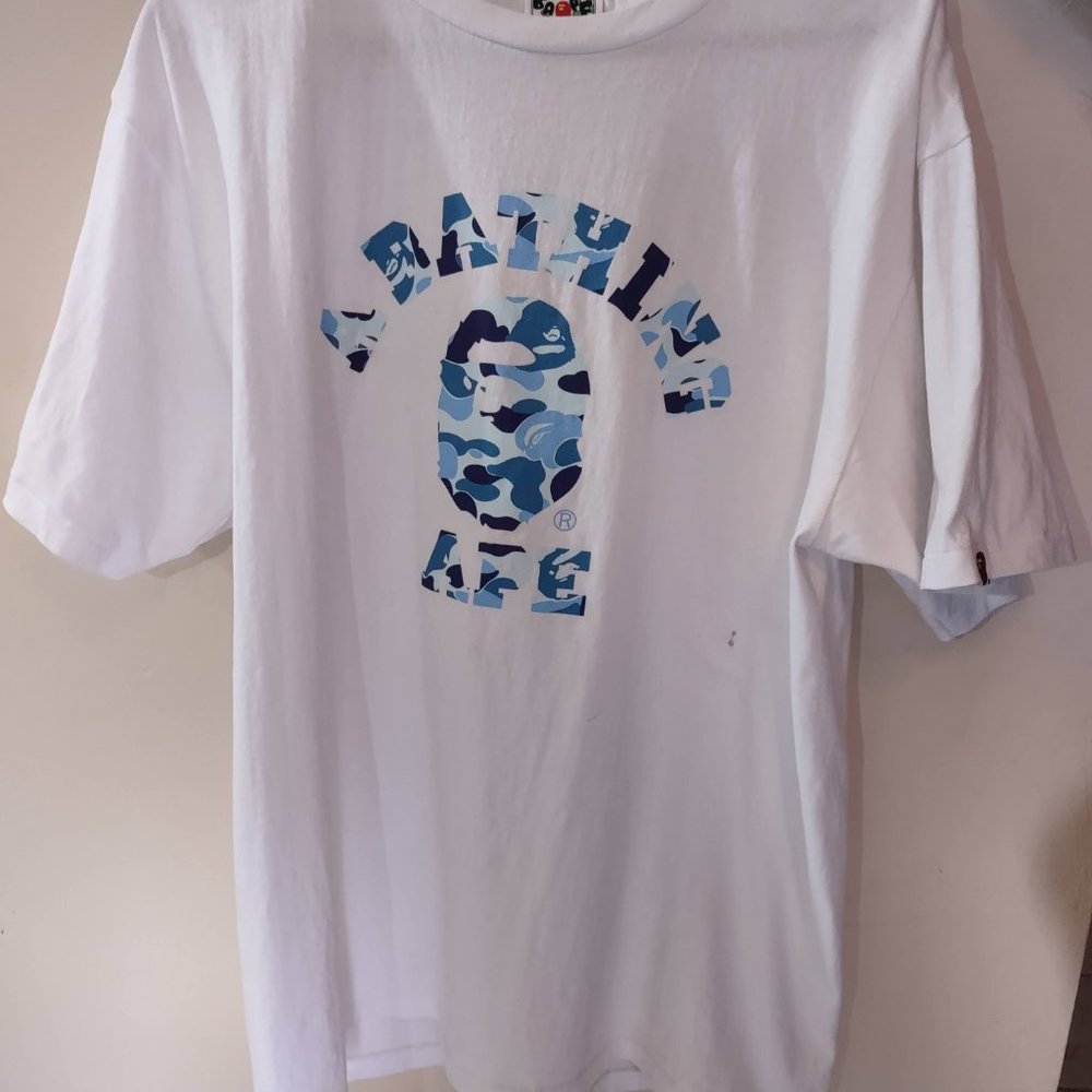 Bape - A Bathing Ape Men's White T-shirt - Blue Camo - Size XL
